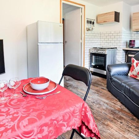Awesome Home In Saint-Sever-Calvados With Kitchen 외부 사진