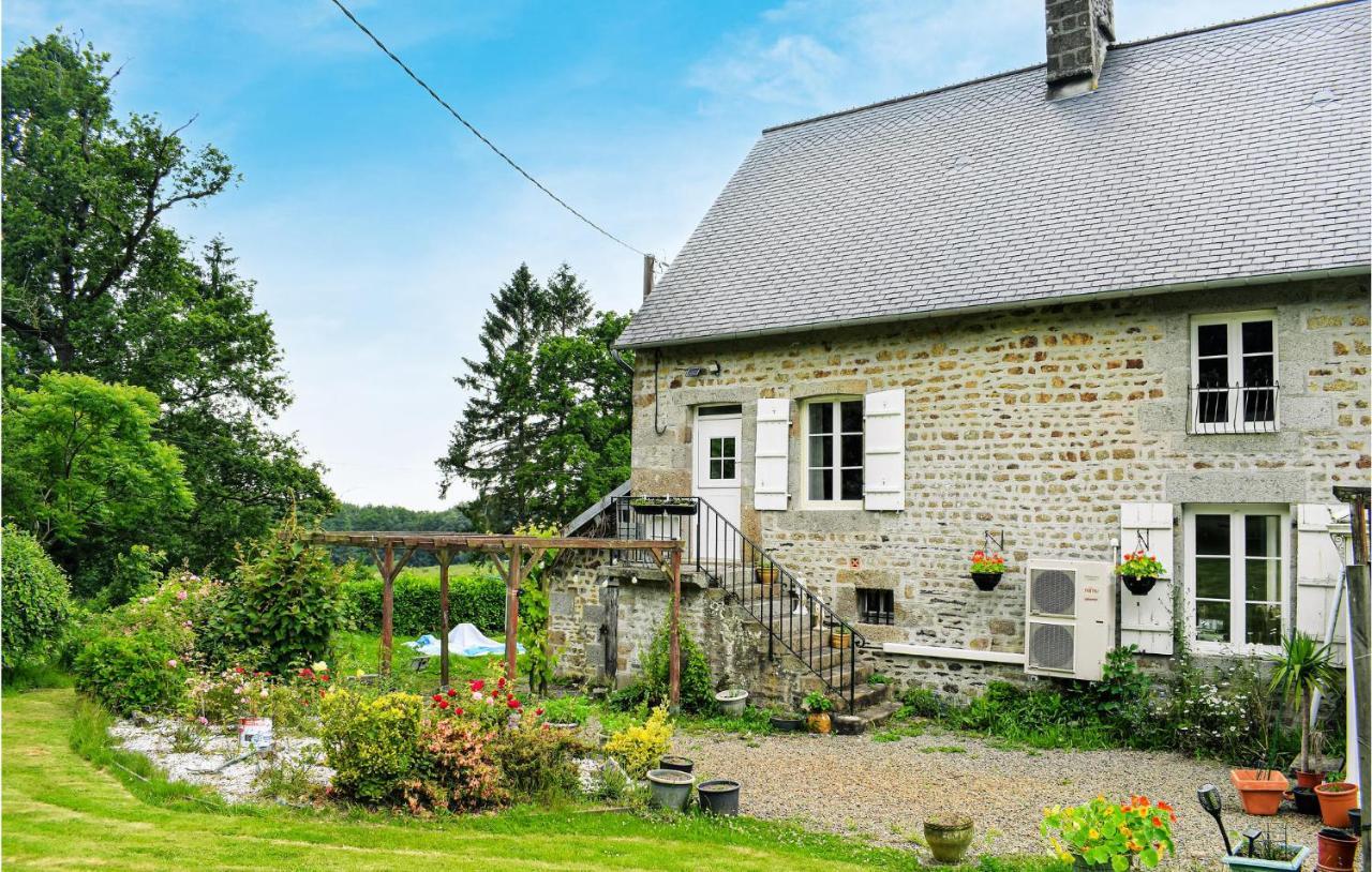 Awesome Home In Saint-Sever-Calvados With Kitchen 외부 사진