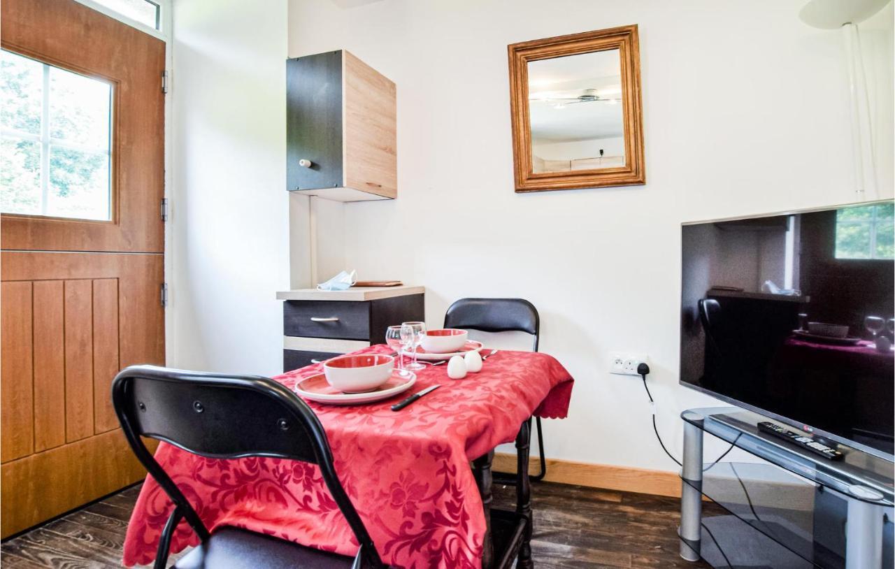 Awesome Home In Saint-Sever-Calvados With Kitchen 외부 사진