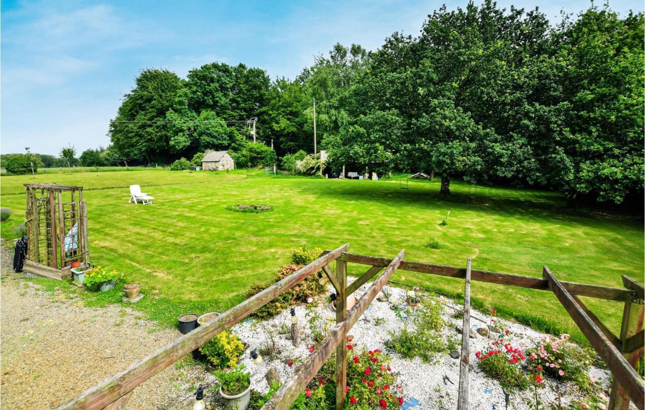 Awesome Home In Saint-Sever-Calvados With Kitchen 외부 사진