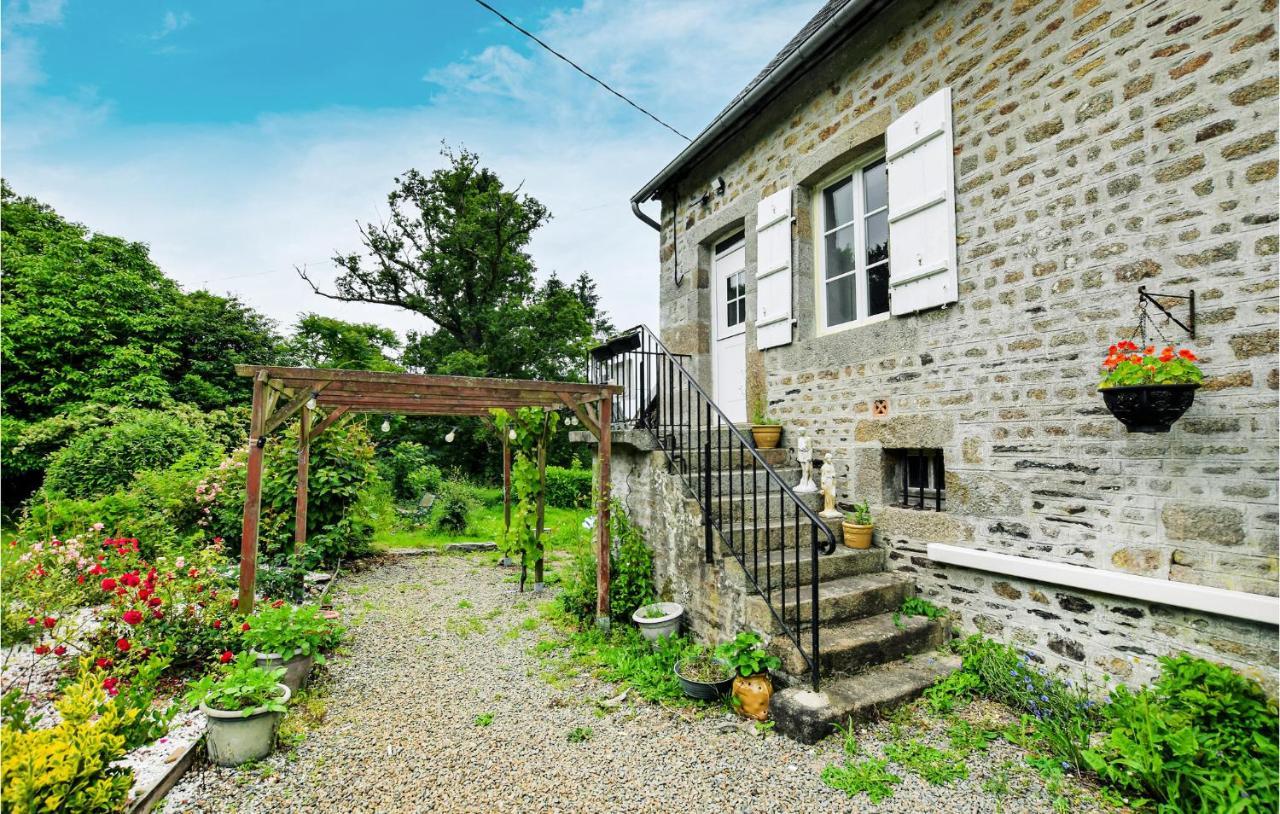 Awesome Home In Saint-Sever-Calvados With Kitchen 외부 사진